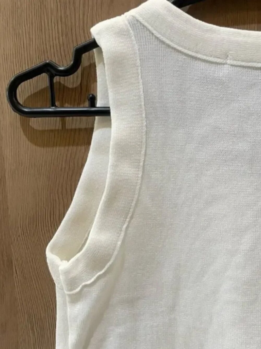 🌈Miu Miu🌈White Embossed Logo Tank Top - Picture 6 of 6